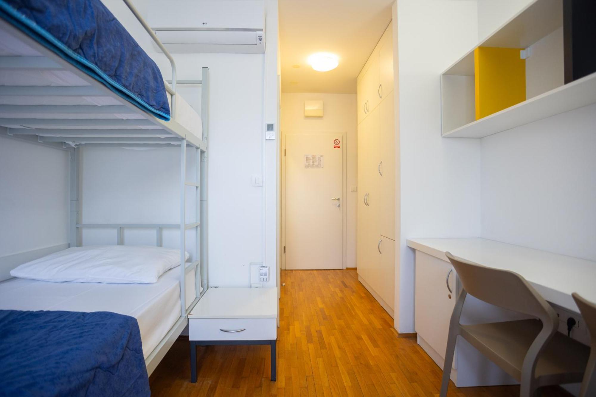 Hostel Kampus *
